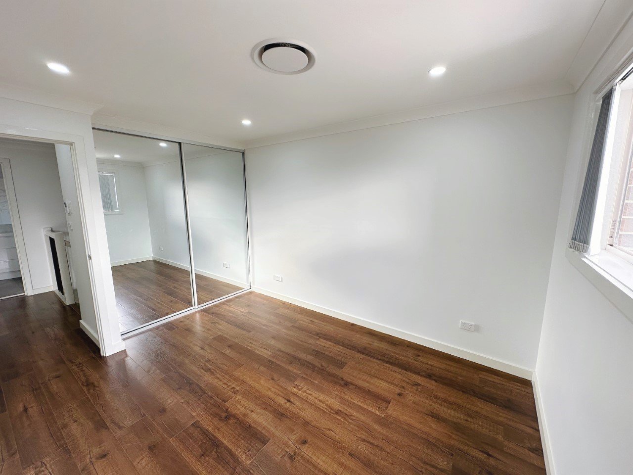 3/16 Lions Avenue LURNEA 4