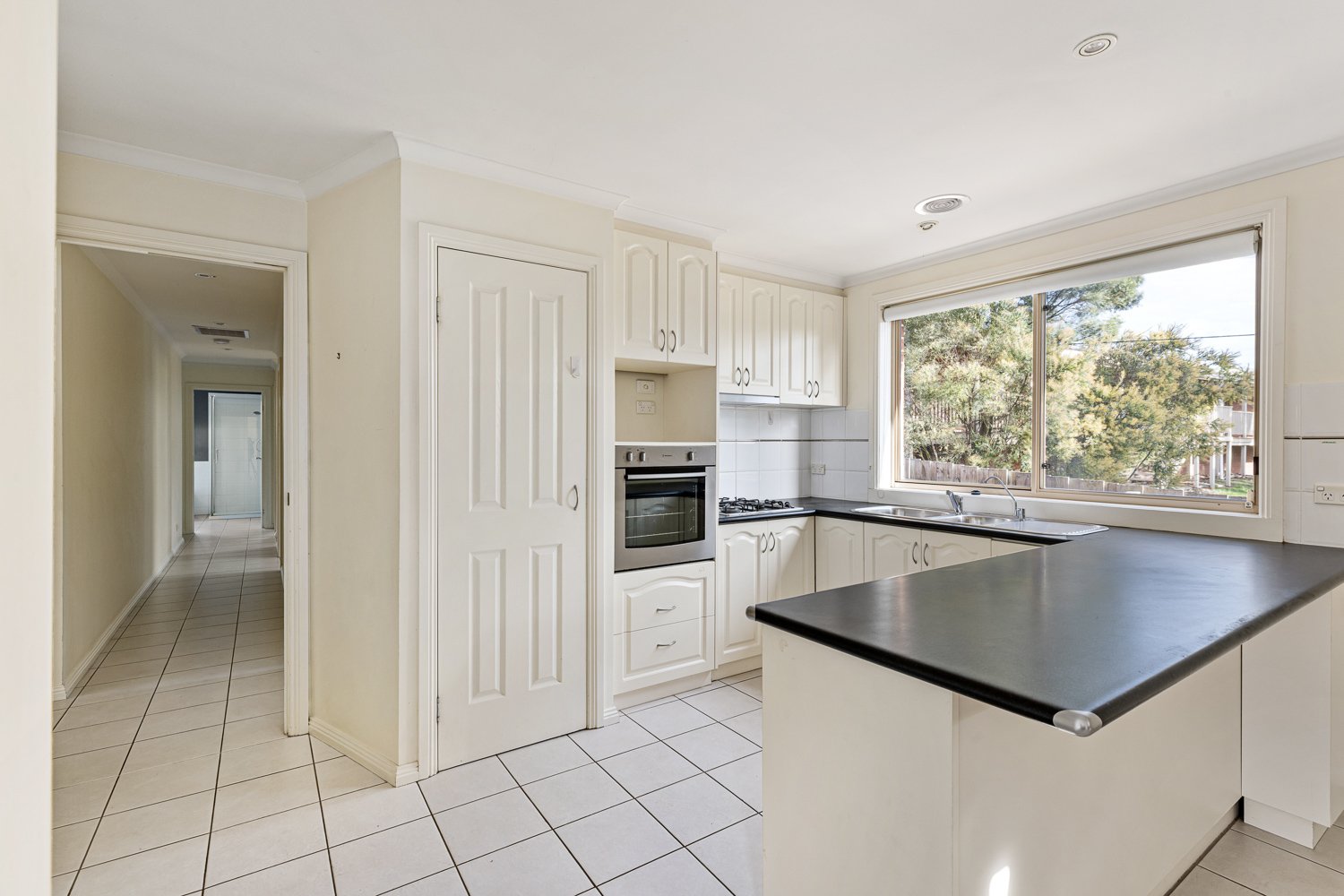 Gallery: 3/16 Queen St South