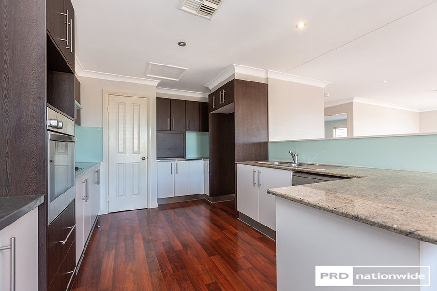 3/16 Rawson Avenue TAMWORTH 5