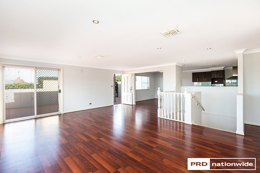 3/16 Rawson Avenue TAMWORTH 7