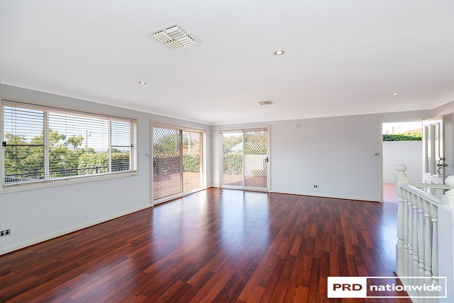 3/16 Rawson Avenue TAMWORTH 8