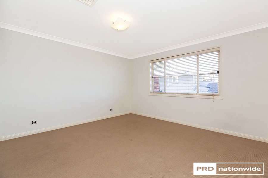 3/16 Rawson Avenue TAMWORTH 9