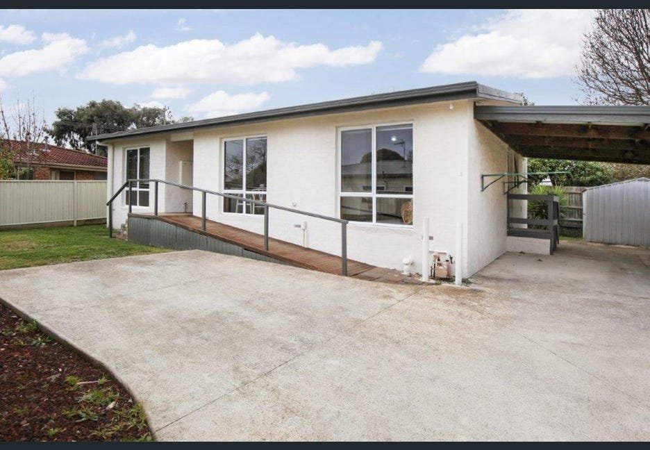 Real Estate and Property in 3/16 Warren Street, Kyneton, VIC