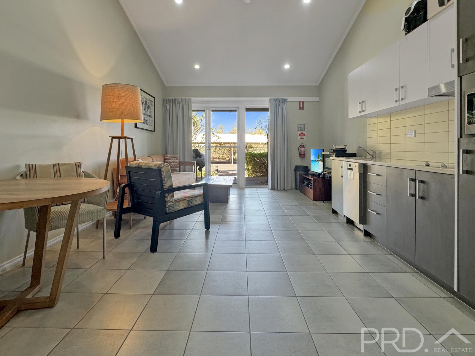 3/166 De Witt Road STOVE HILL 8