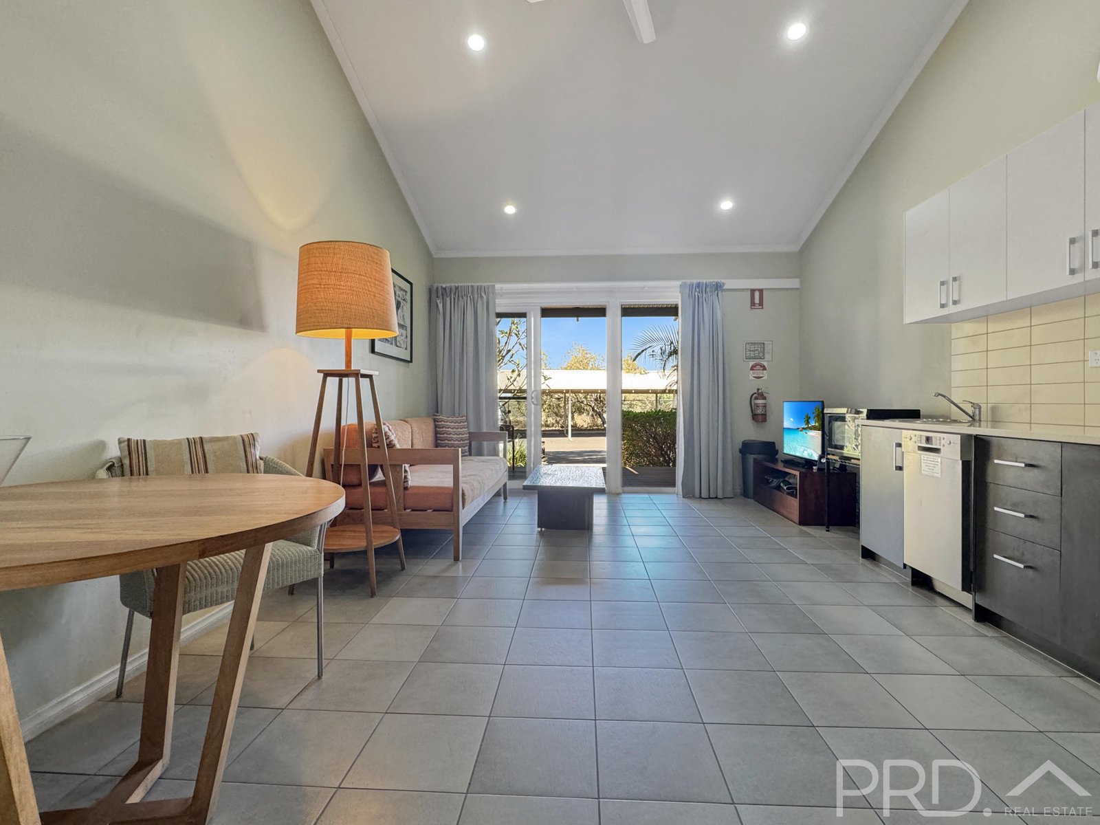 3/166 De Witt Road STOVE HILL 28