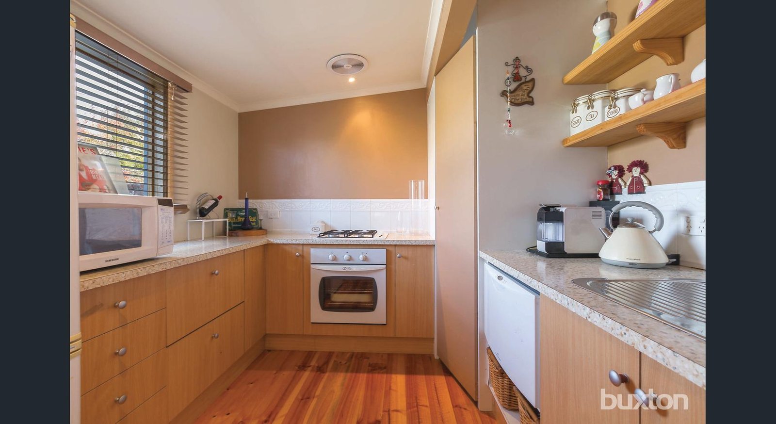 Gallery: 317 Doveton Street