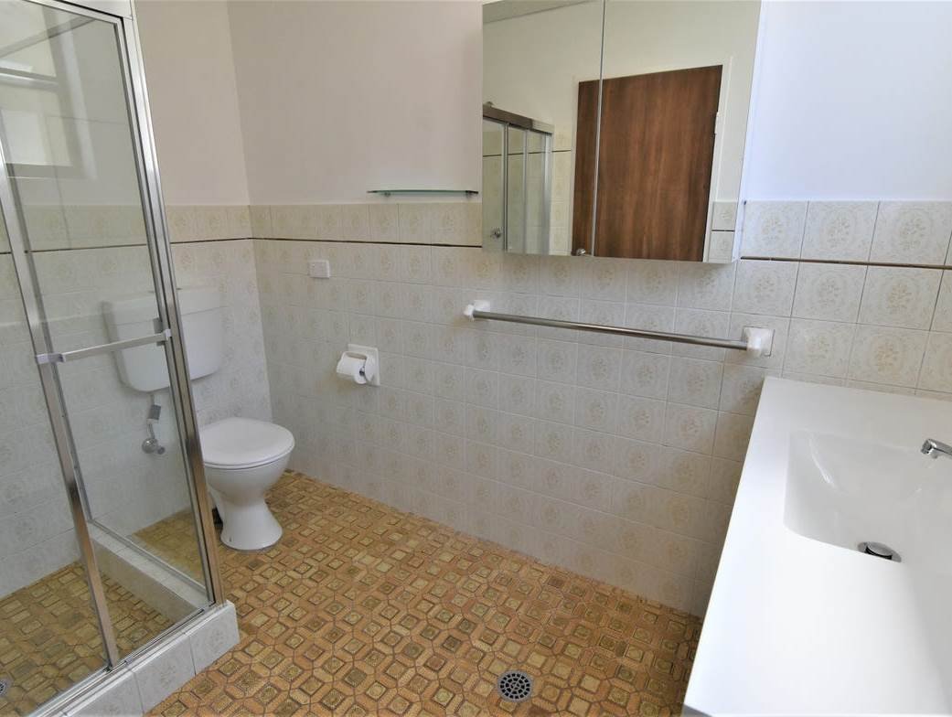 3/17 Gannon Avenue DOLLS POINT 6