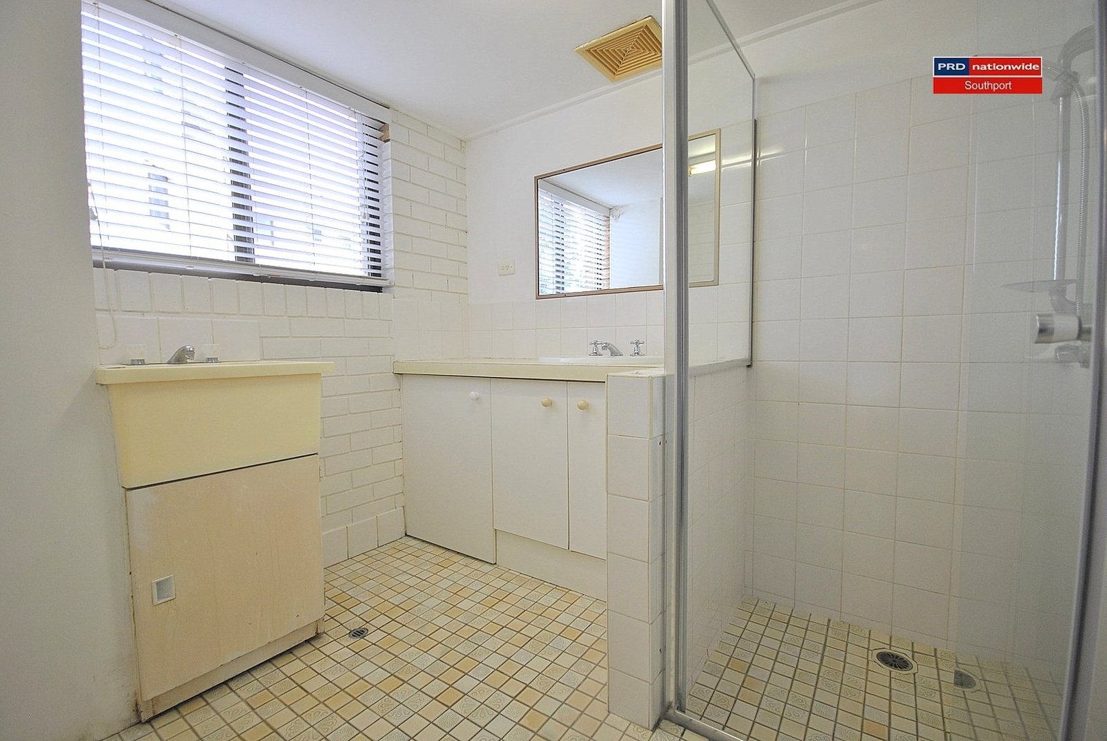 3/17 Huth Street LABRADOR 10