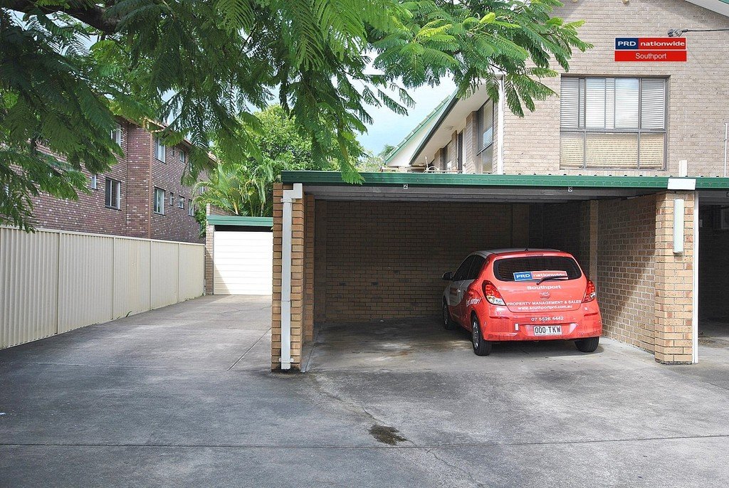 3/17 Huth Street LABRADOR 11