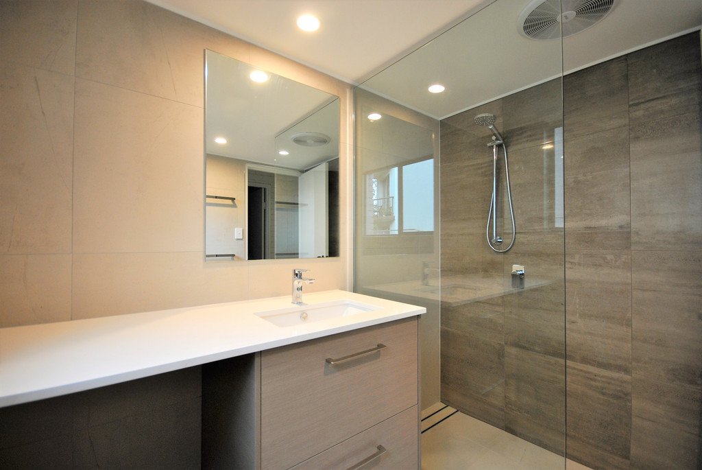 3/17 Huth Street LABRADOR 4