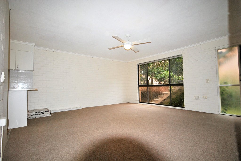 3/17 Huth Street LABRADOR 6