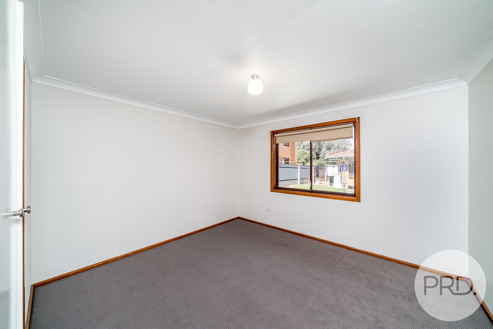 3/17 Nordlingen Drive TOLLAND 6