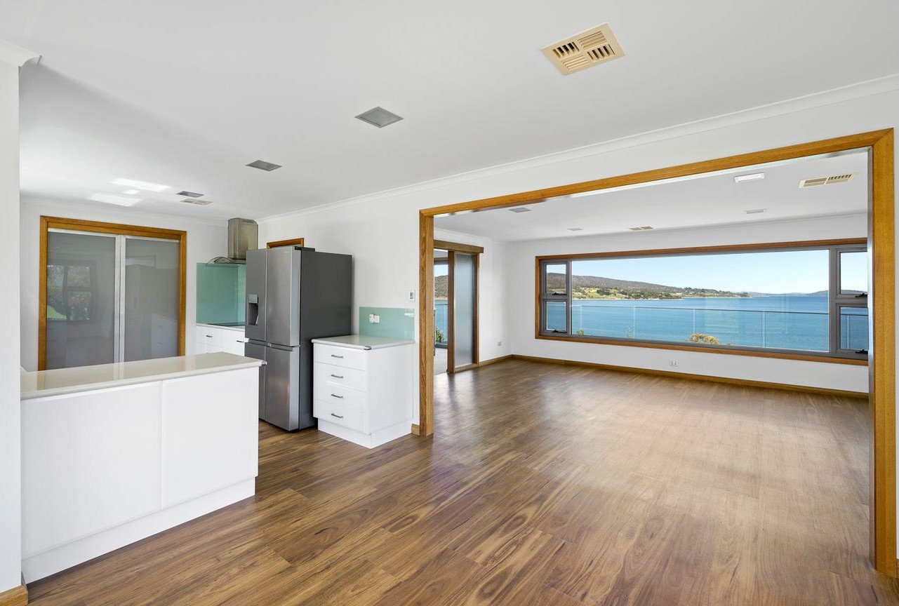 317 South Arm Road LAUDERDALE 8