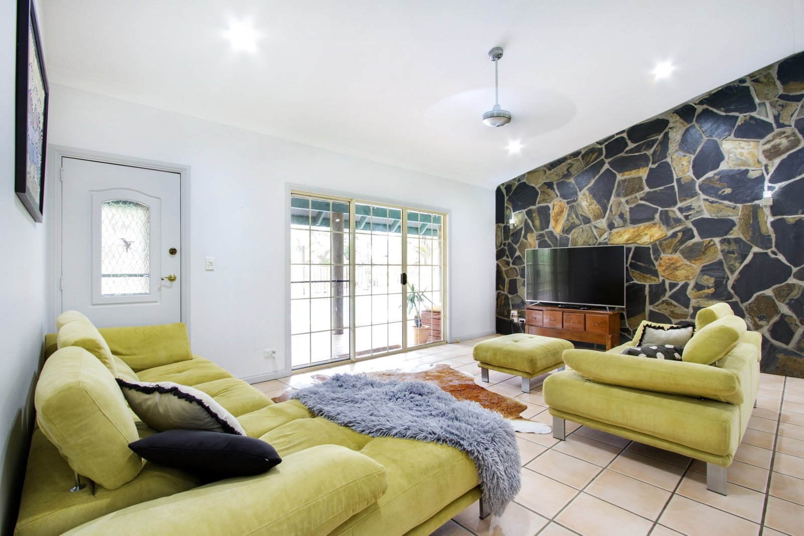 317 Sugarloaf Road SUGARLOAF 2