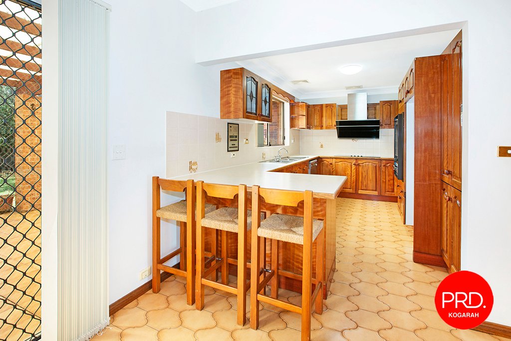 317 The Grand Parade SANS SOUCI 2