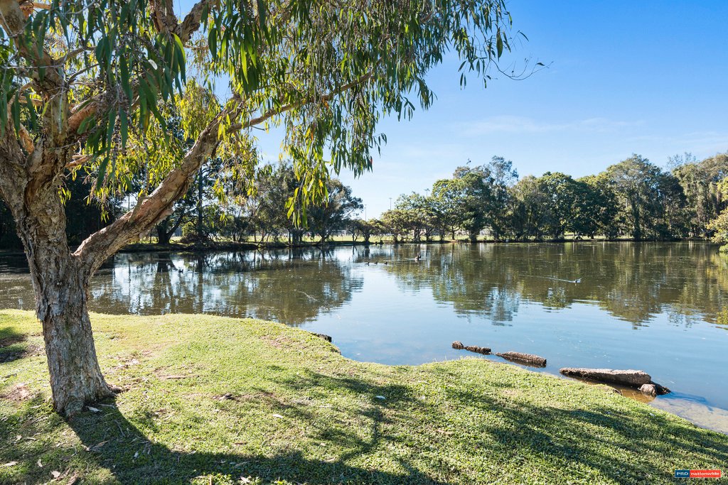 3/170 Bardon Avenue BURLEIGH WATERS 3