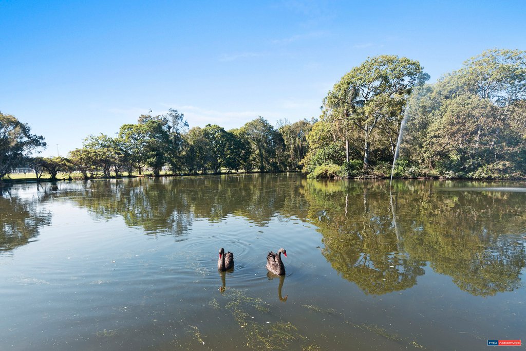3/170 Bardon Avenue BURLEIGH WATERS 11