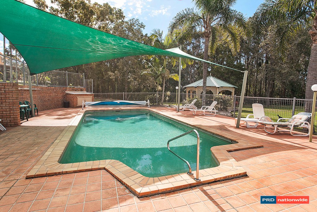 3/170 Bardon Avenue BURLEIGH WATERS 18