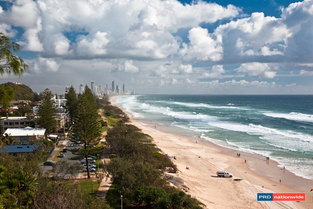 3/170 Bardon Avenue BURLEIGH WATERS 19