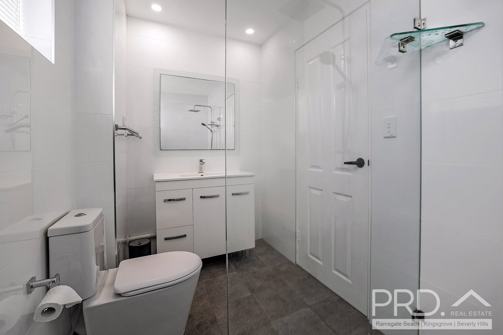 3/172 Chuter Avenue SANS SOUCI 5