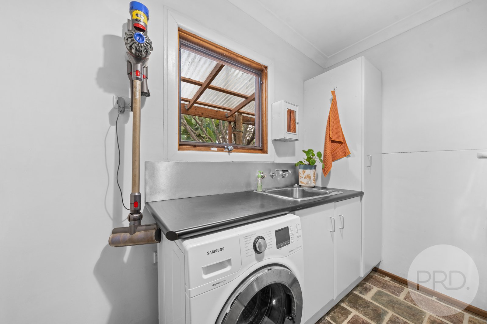 3174 Holbrook Road MANGOPLAH 16