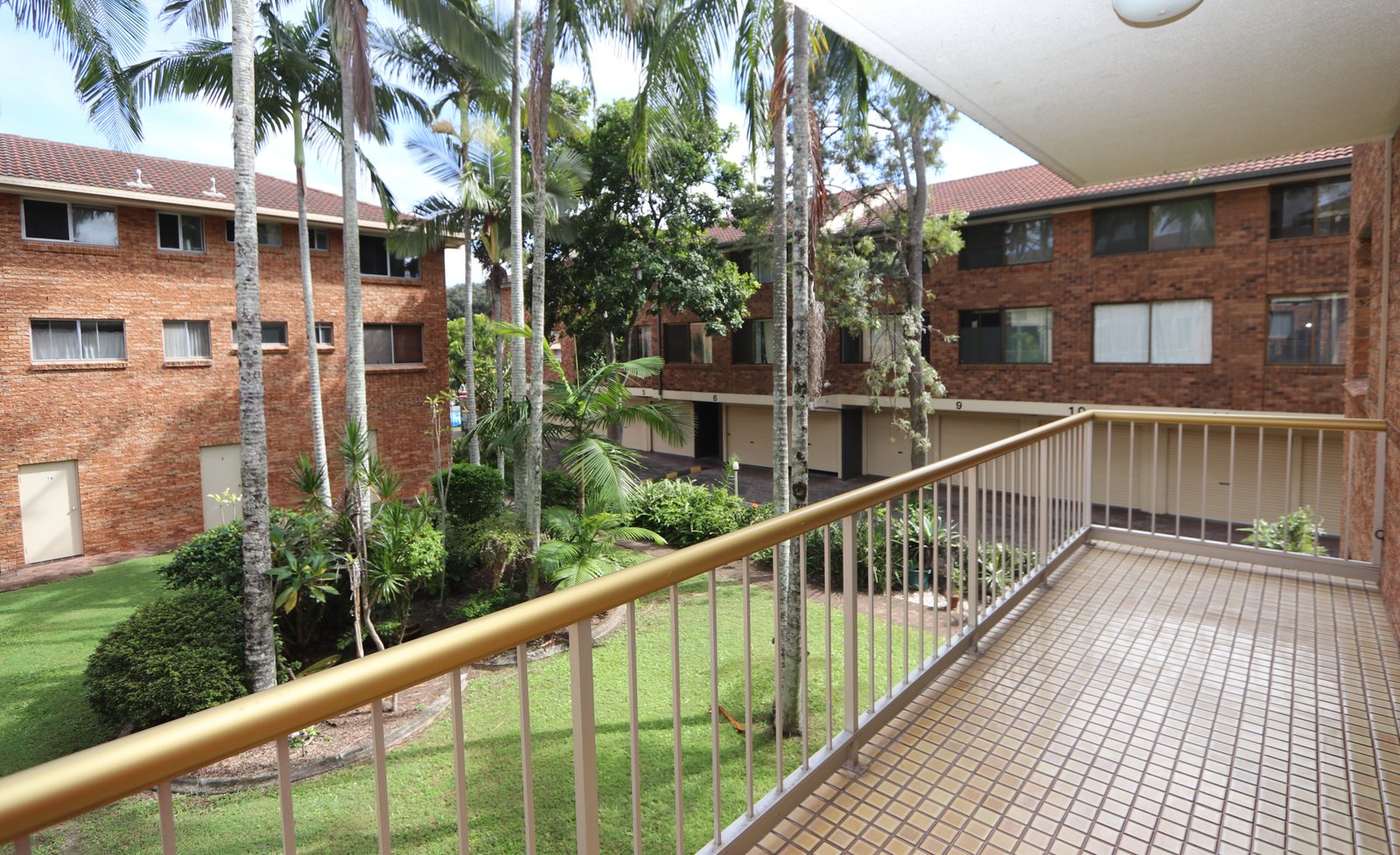 3/175 Muir Street LABRADOR 9