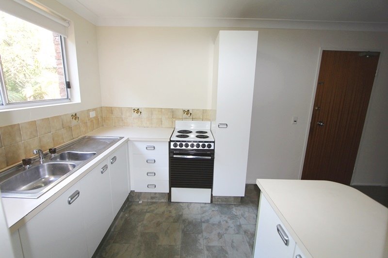 3/175 Muir Street LABRADOR 3