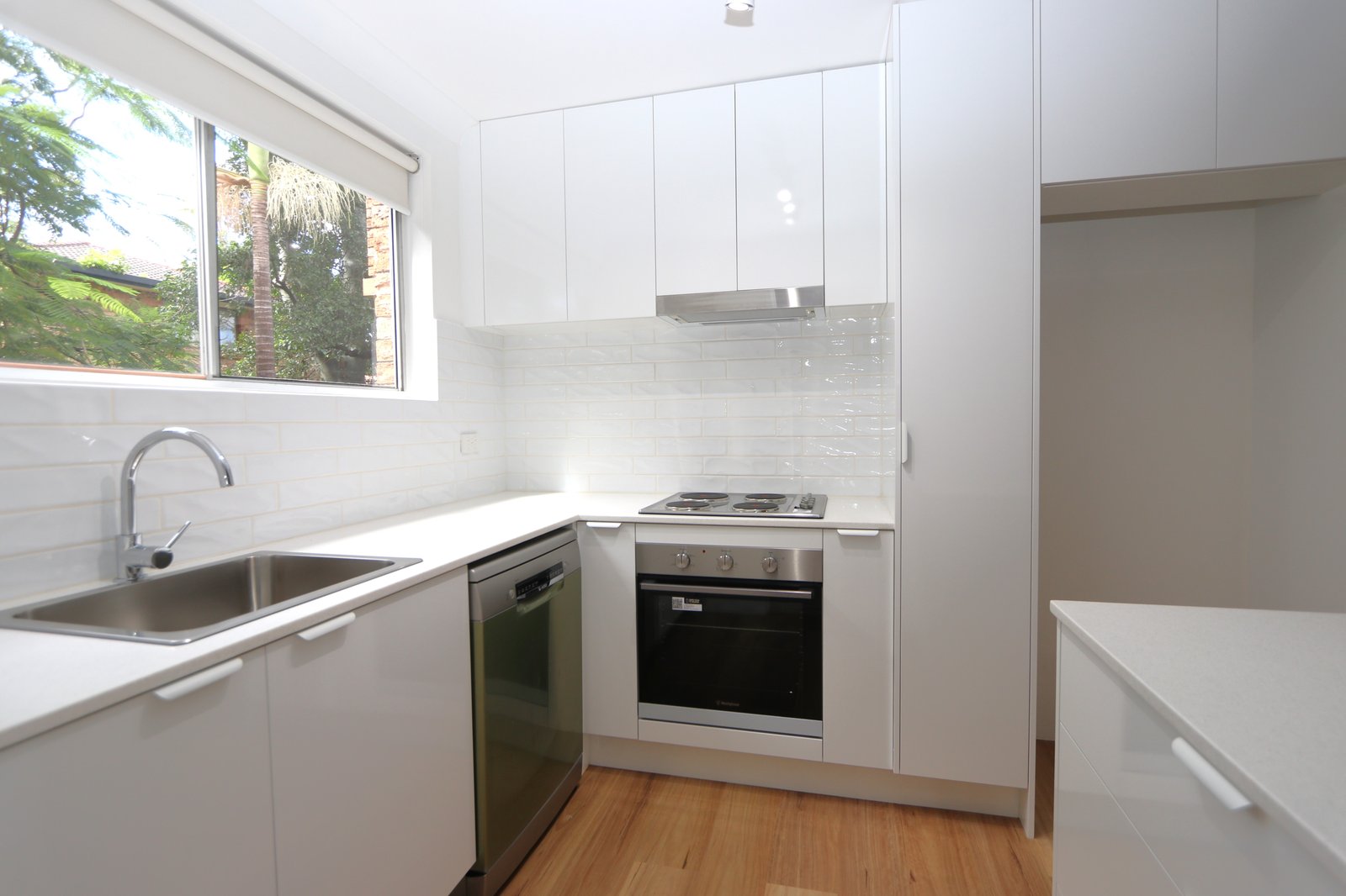 3/175 Muir Street LABRADOR 3