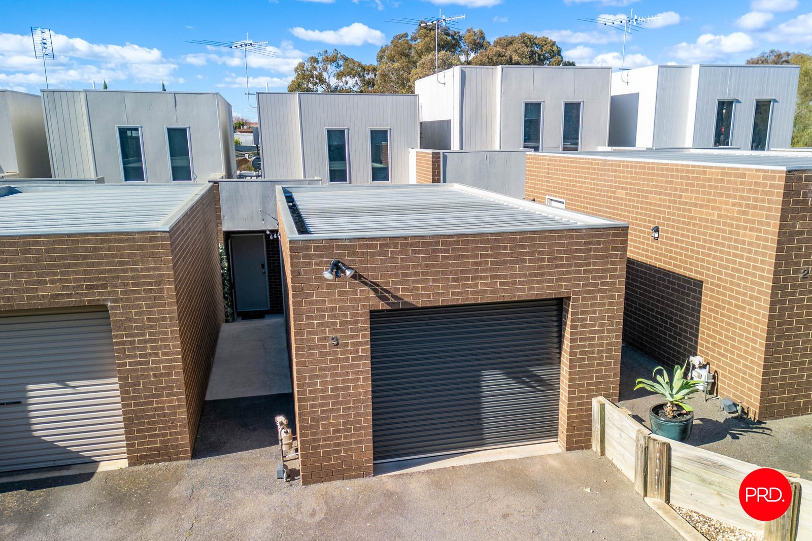 3/18 Comet Street LONG GULLY 1
