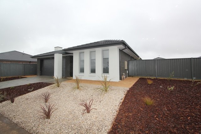 318 Cuthberts Road Lucas 2