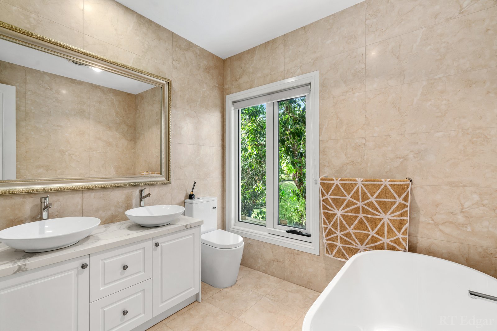 Real Estate and Property in 3/18 Grandview Road, Box Hill South, VIC