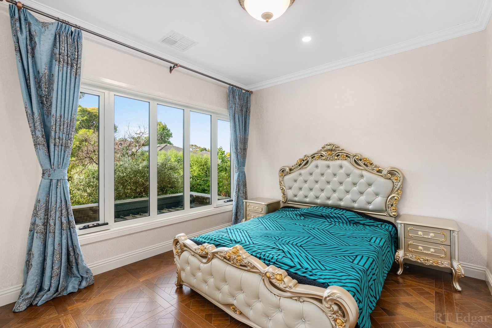 Real Estate and Property in 3/18 Grandview Road, Box Hill South, VIC