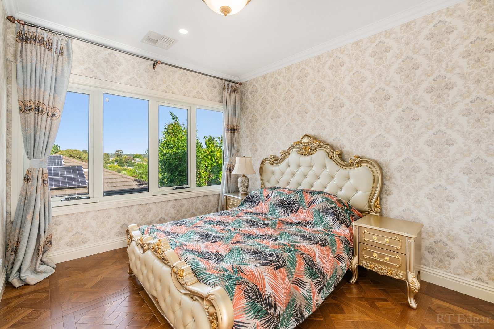 Real Estate and Property in 3/18 Grandview Road, Box Hill South, VIC