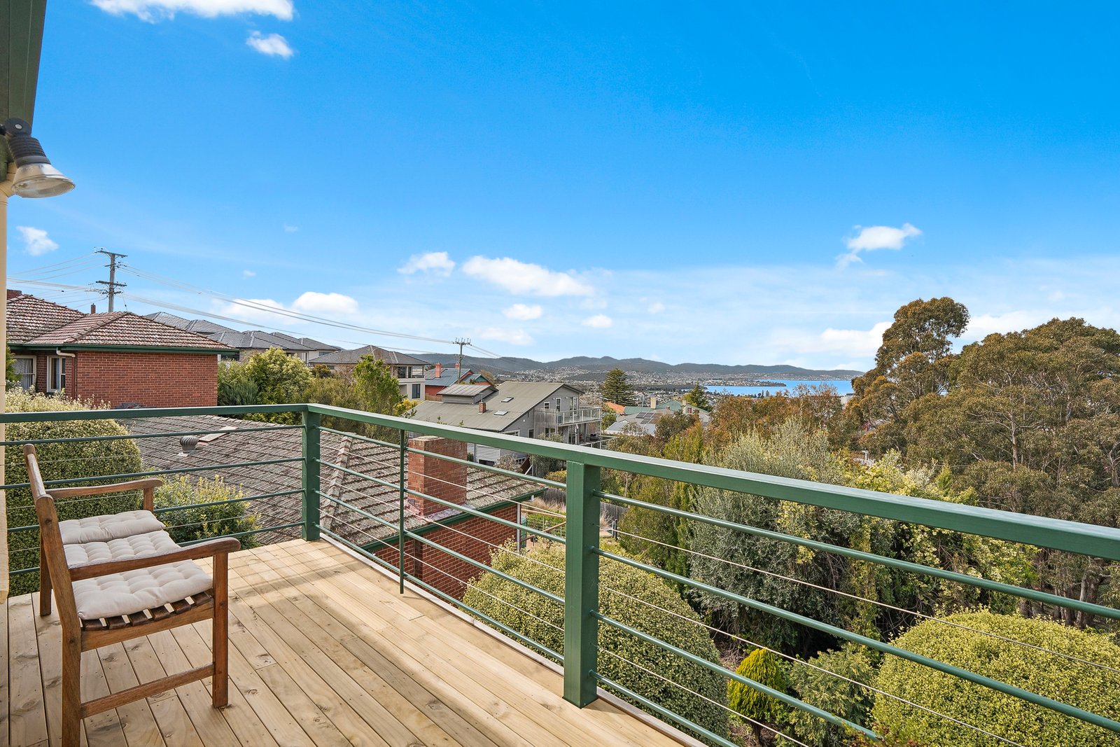 3/18 Hooper Crescent MOUNT STUART 3