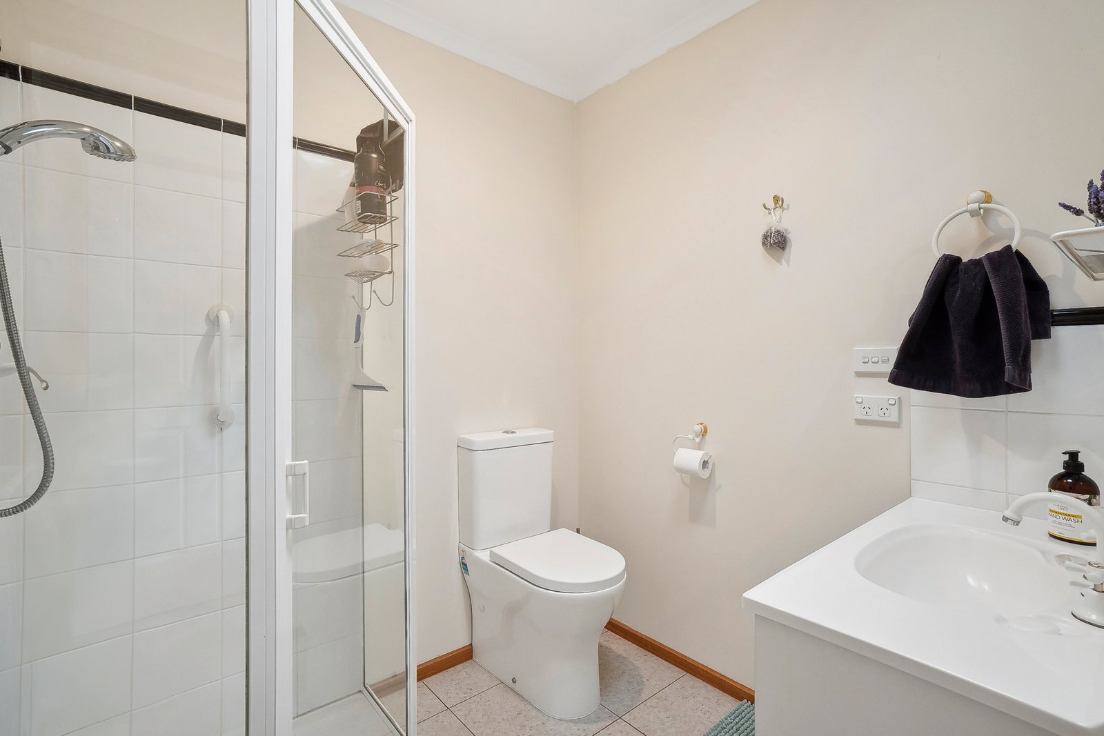 3/18 Hooper Crescent MOUNT STUART 7