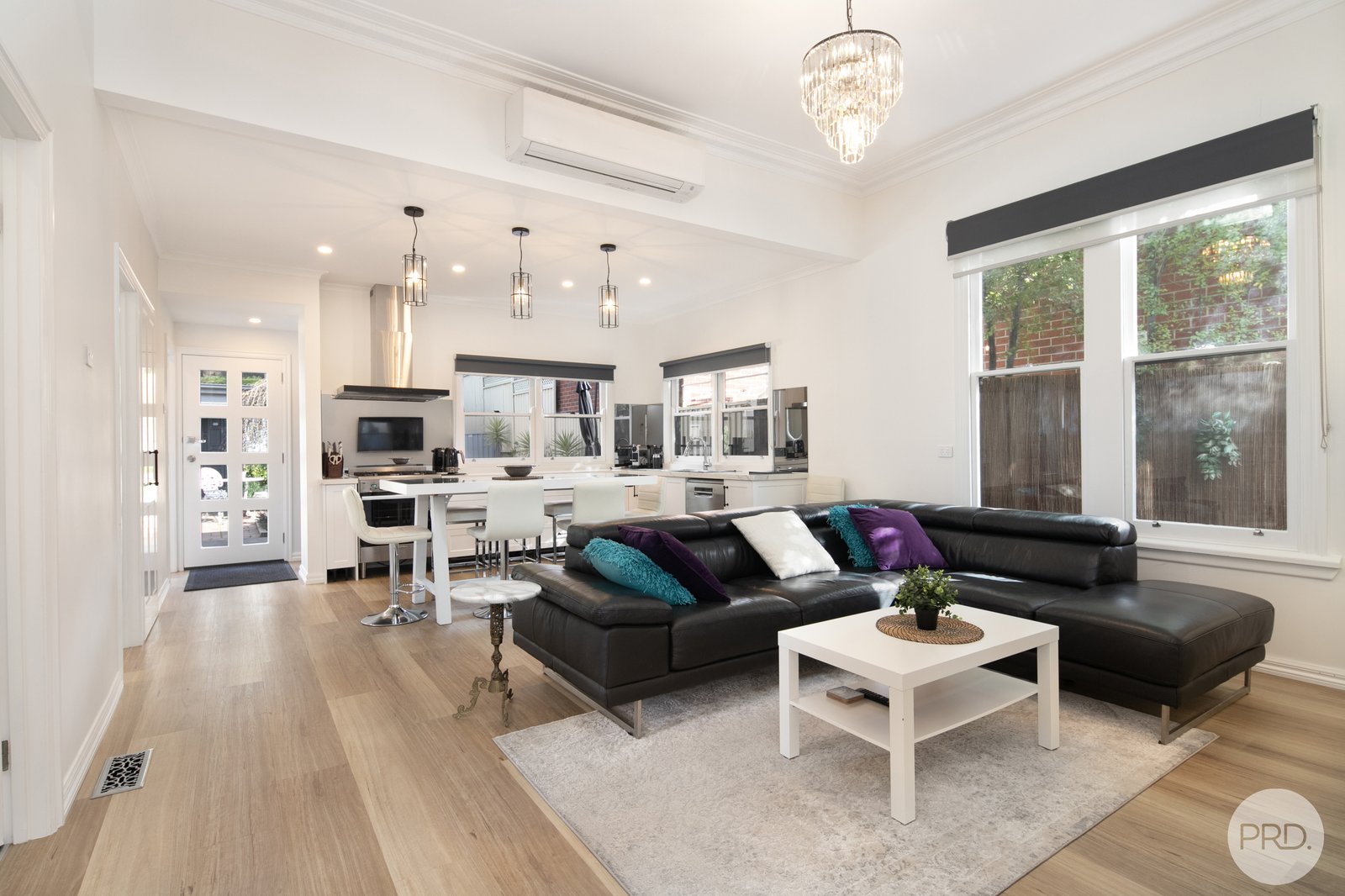 318 Joseph Street CANADIAN 9