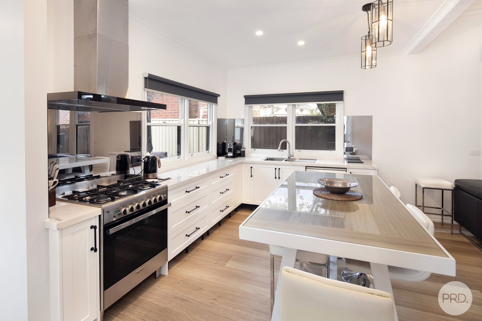 318 Joseph Street CANADIAN 10