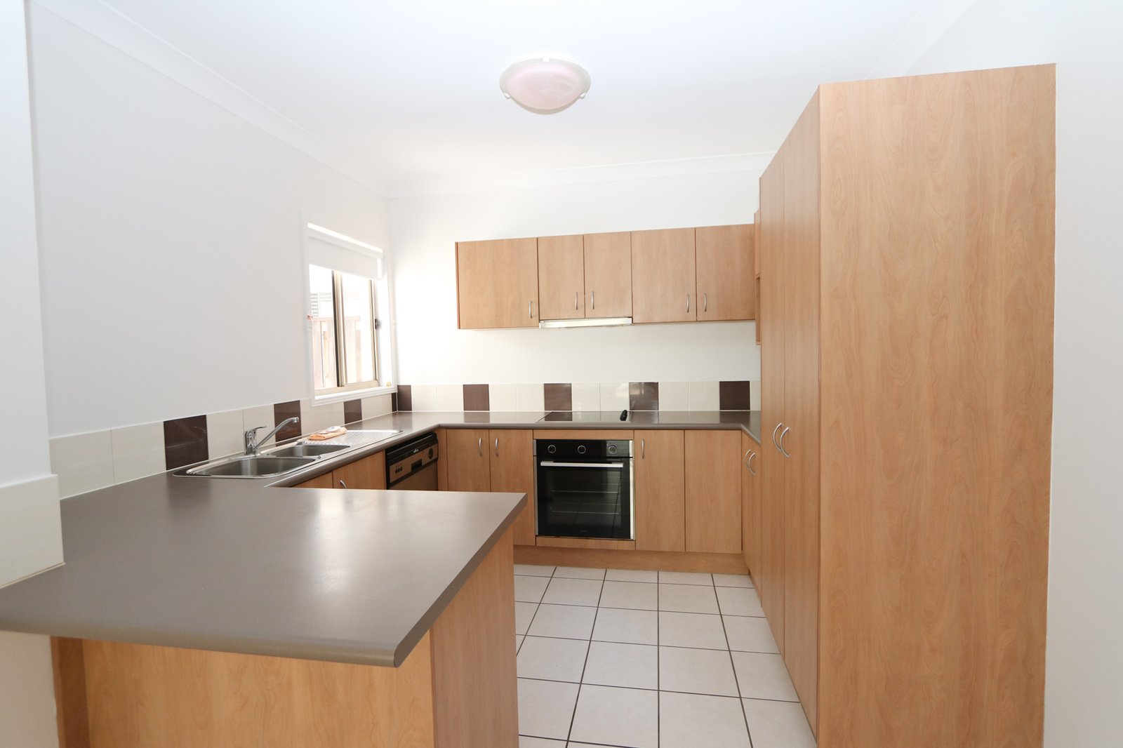 3/18 Pilar Court MOLENDINAR 6