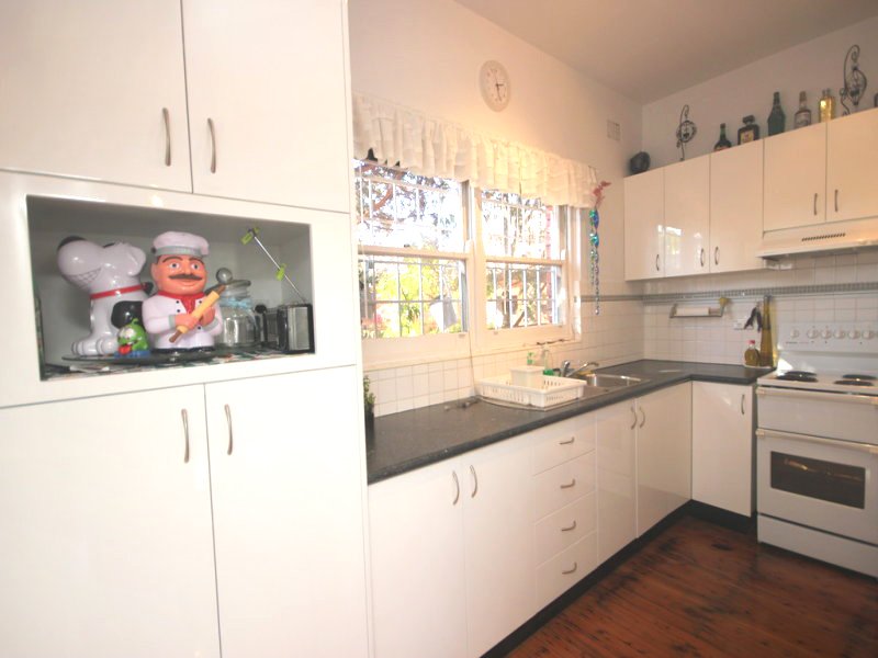 318 The Grand Parade SANS SOUCI 2