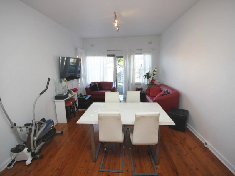 318 The Grand Parade SANS SOUCI 3