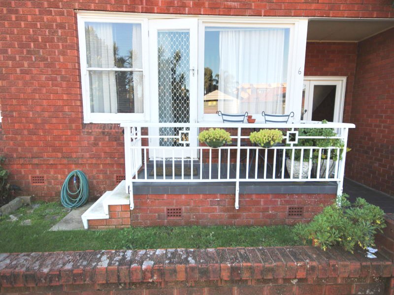 318 The Grand Parade SANS SOUCI 4