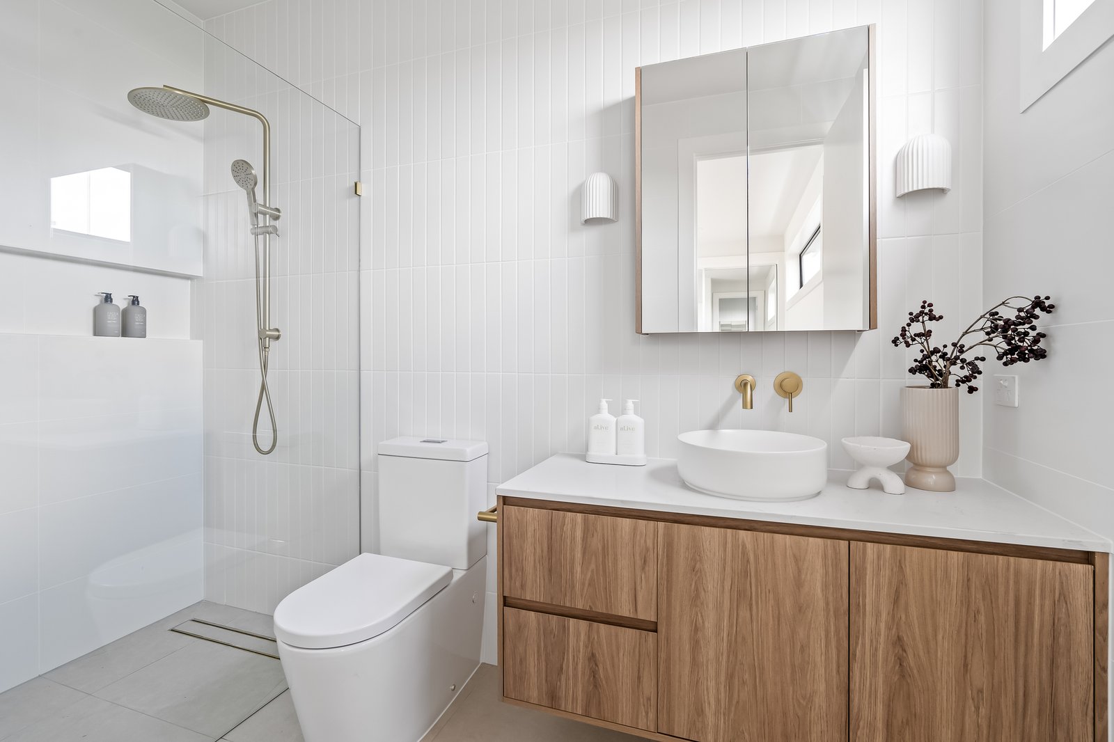 Real Estate and Property in 3/180 Dundas Street, Thornbury, VIC