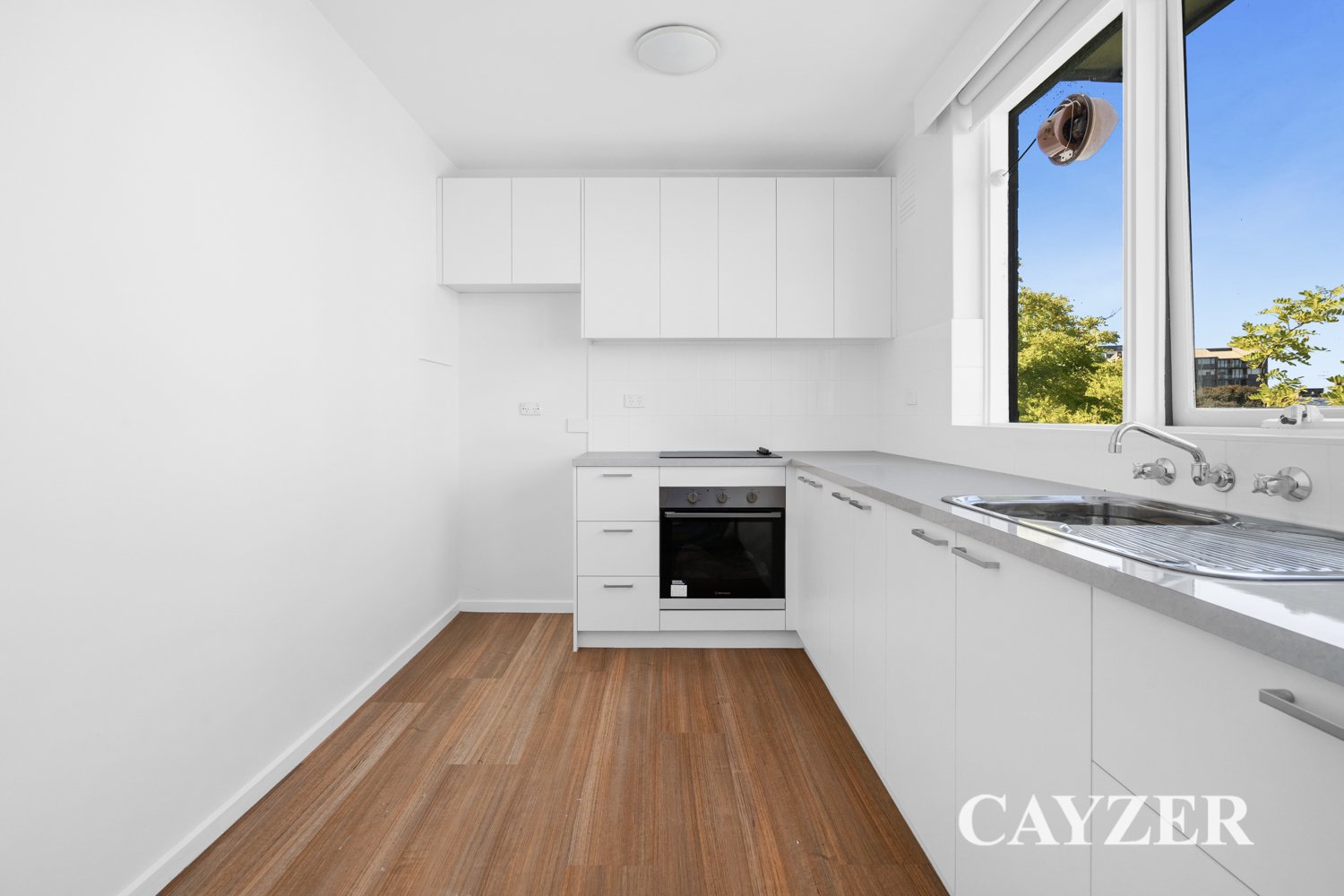 Gallery: 31/82 Park Street