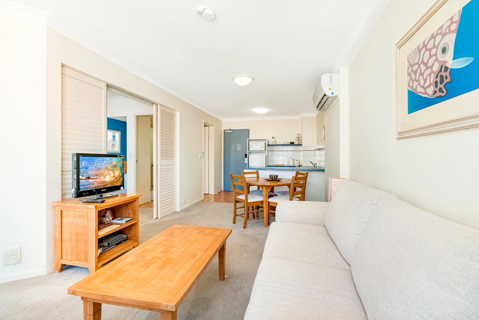 318/99 Griffith Street COOLANGATTA 4