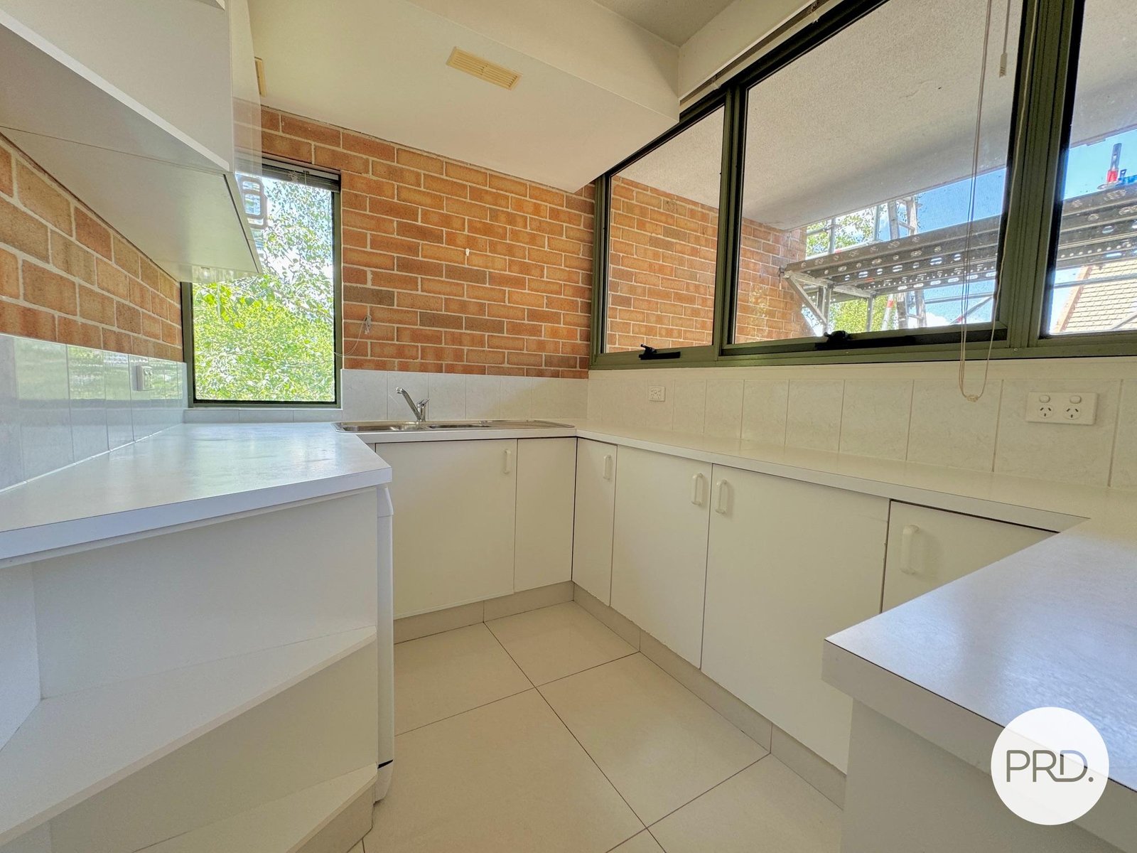 3/19 Howitt Street KINGSTON 4
