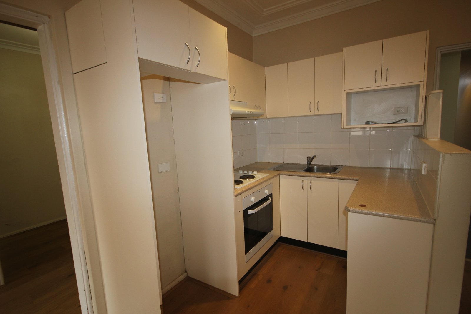 3/19 Regent Street KOGARAH 2