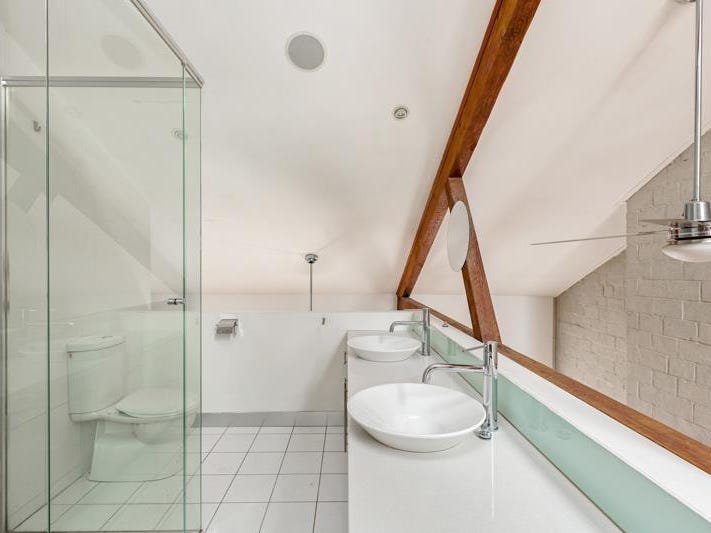 Gallery: 3/19 Schild Street