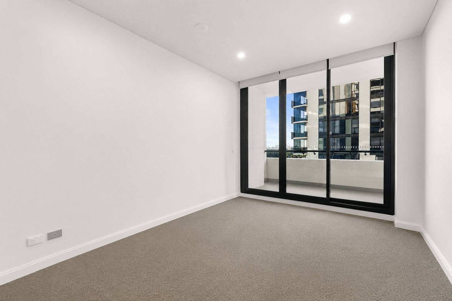 319/15 Oscar Place EASTGARDENS 3