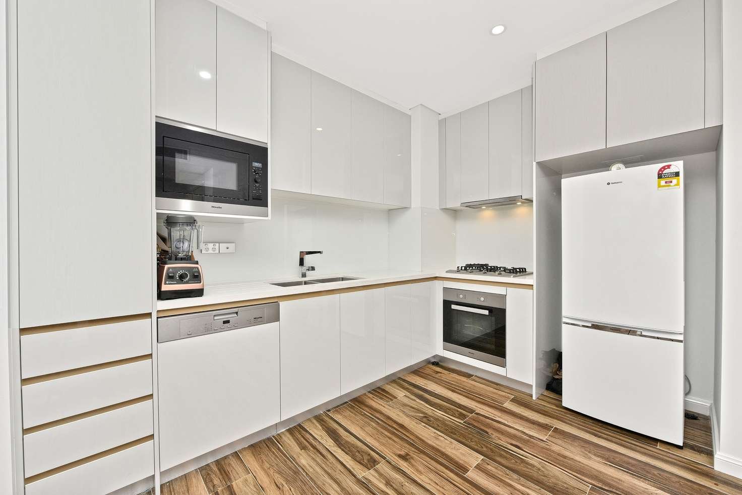 319/15 Oscar Place EASTGARDENS 2