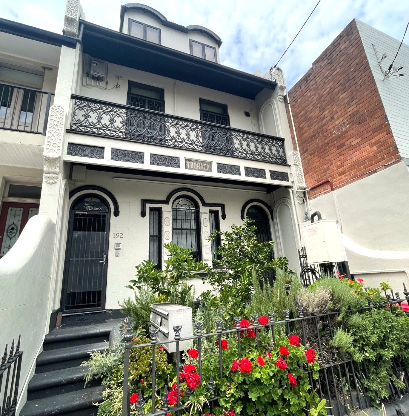 3/192 St Johns Road GLEBE 1